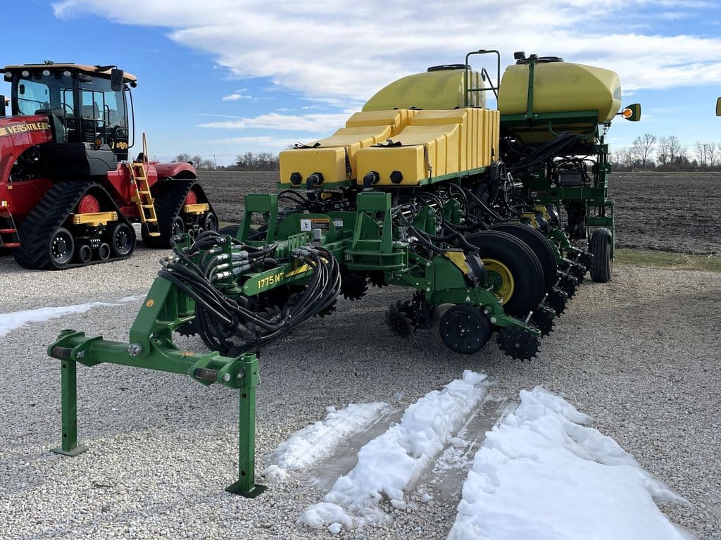 Image of John Deere 1775 Primary image