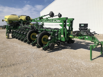 Main image John Deere 1775