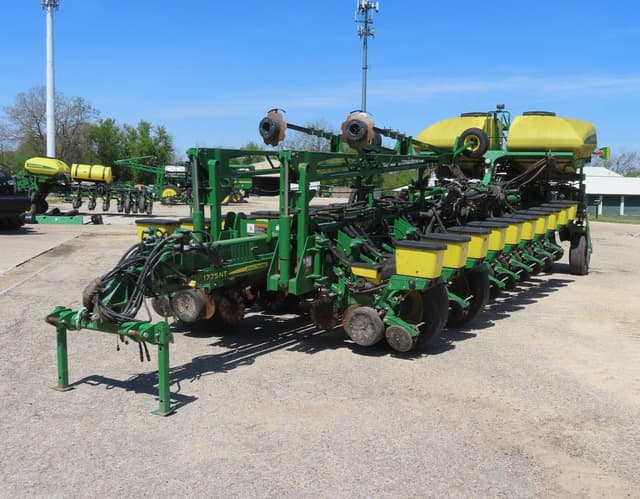 Image of John Deere 1775 equipment image 1