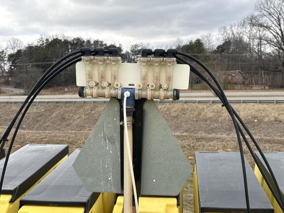 Image of John Deere 1785 equipment image 3