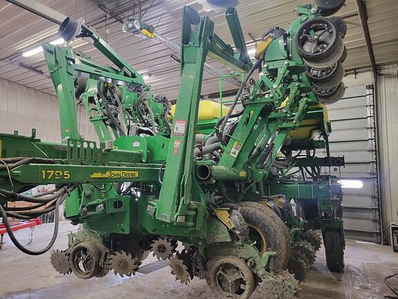 Image of John Deere 1795 equipment image 4
