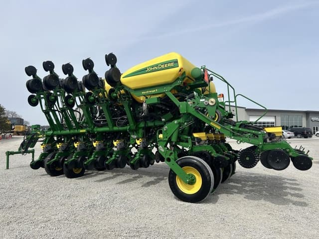 Image of John Deere 1795 equipment image 4