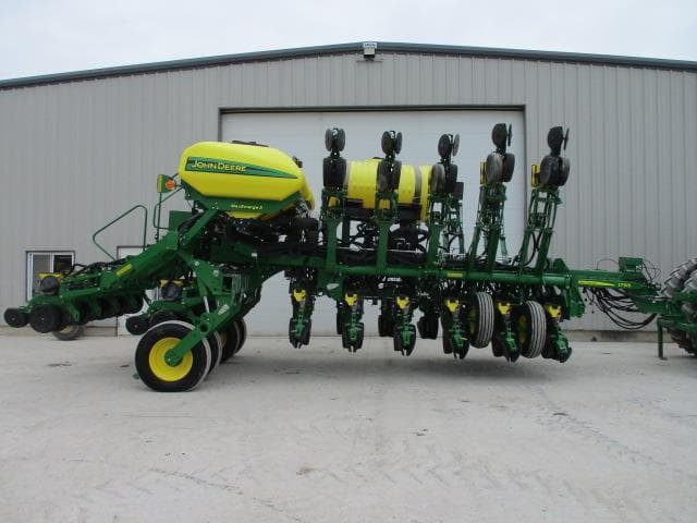 Image of John Deere 1795 equipment image 3