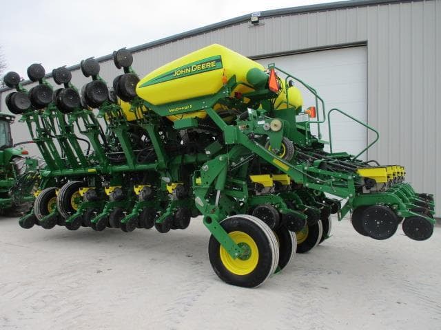 Image of John Deere 1795 equipment image 4