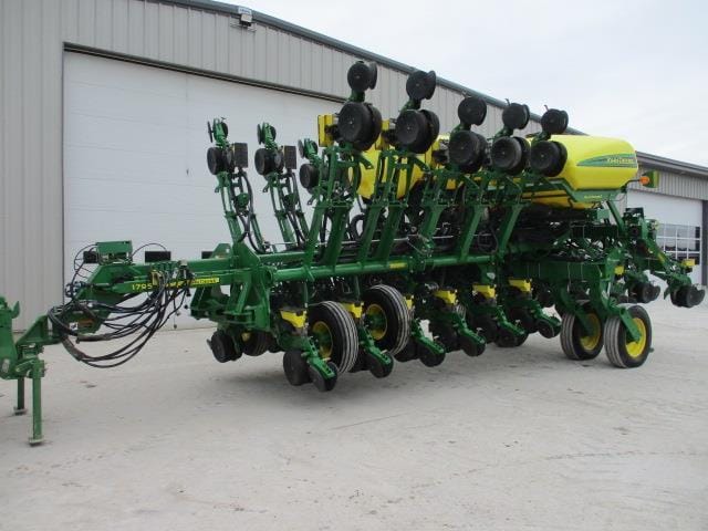 2019 John Deere 1795 Equipment Image0