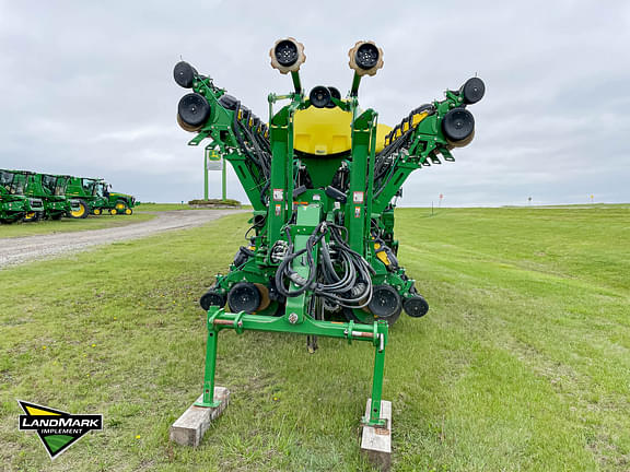 Image of John Deere 1795 equipment image 1