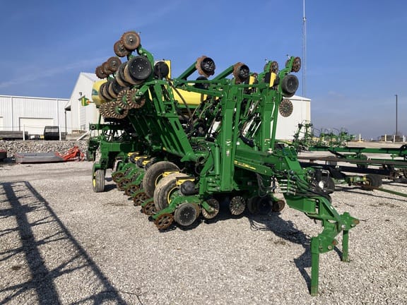 2019 John Deere 1795 Equipment Image0