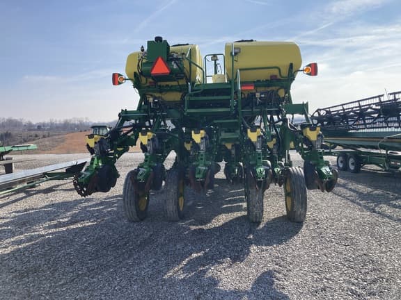 Image of John Deere 1795 equipment image 4