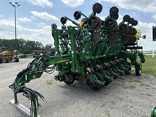 Main image John Deere 1795 5