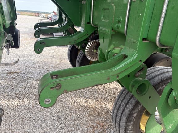 Image of John Deere 1795 equipment image 4
