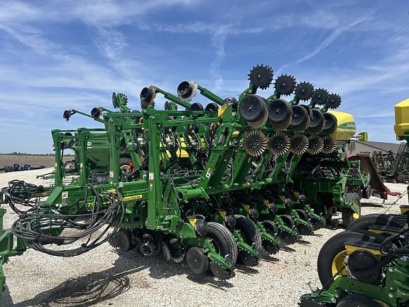 Image of John Deere 1795 Primary image