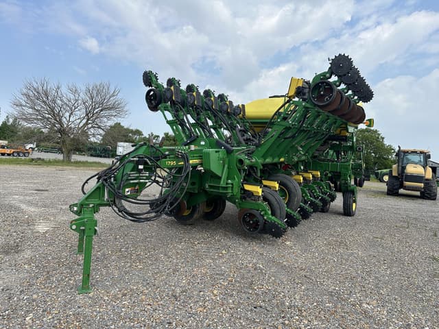 Image of John Deere 1795 equipment image 1