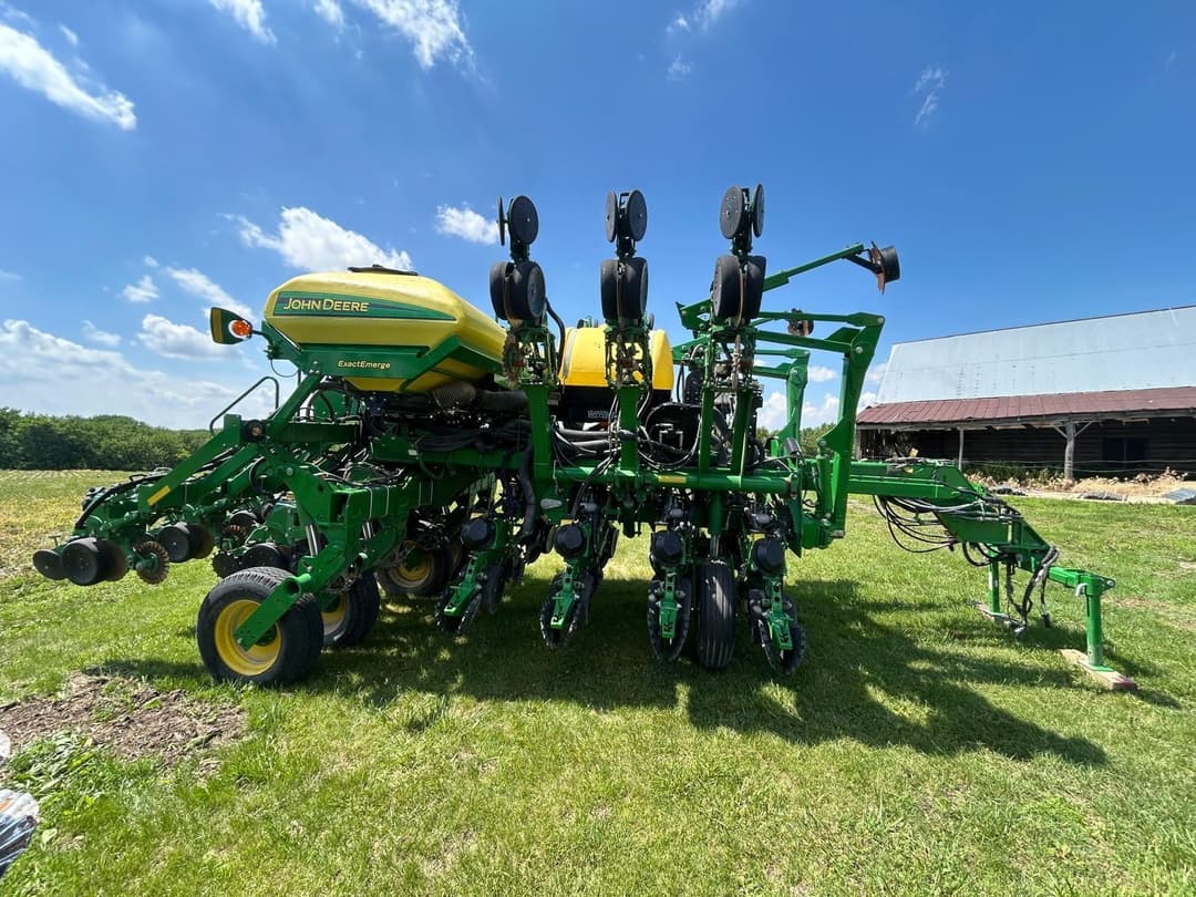 Image of John Deere 1795 Primary image