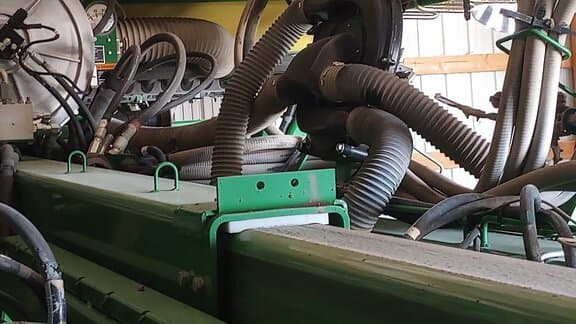 Image of John Deere 1795 equipment image 3