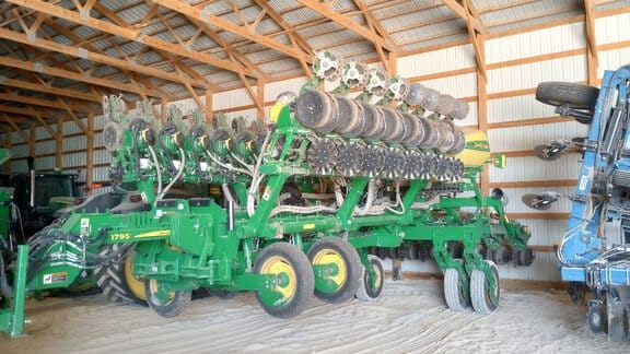 2019 John Deere 1795 Equipment Image0