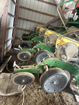 Image of John Deere 1795 equipment image 4