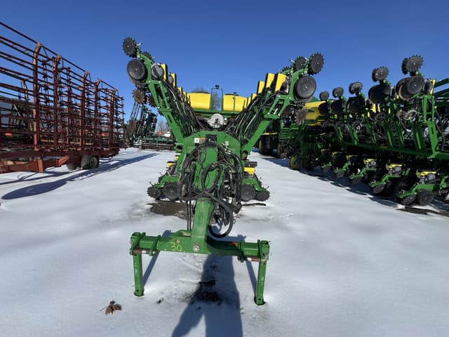 Image of John Deere 1795 equipment image 4