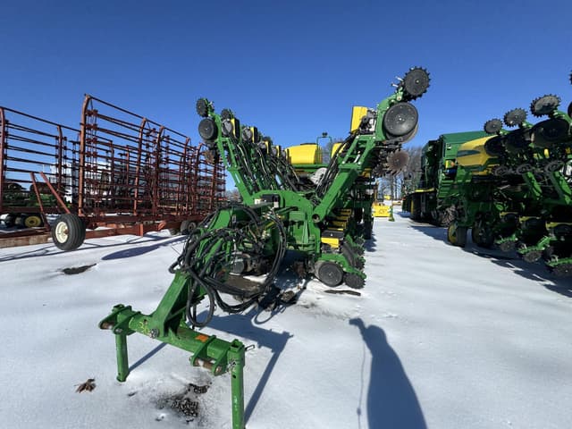 Image of John Deere 1795 equipment image 3