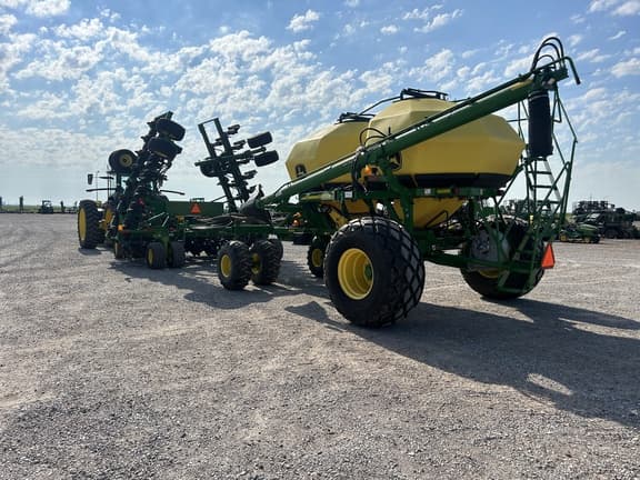 Image of John Deere 1890 equipment image 2