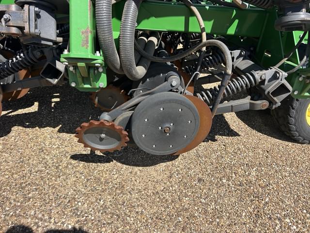 Image of John Deere 1890 equipment image 2
