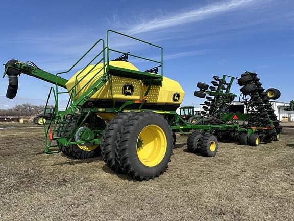 Image of John Deere 1890 equipment image 2