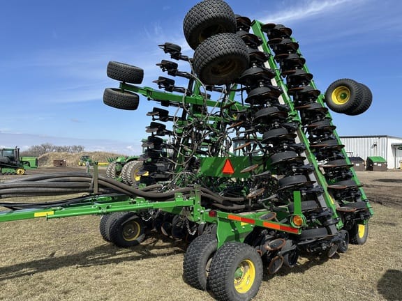 2019 John Deere 1890 Equipment Image0