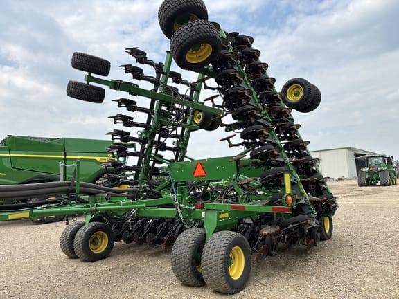 2019 John Deere 1890 Equipment Image0