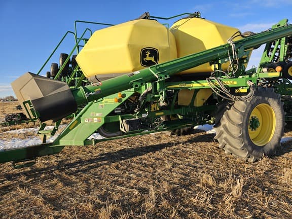 Image of John Deere 1890 equipment image 3