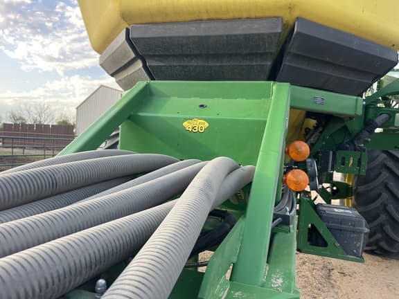 Image of John Deere 1890 equipment image 3