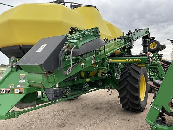 Image of John Deere 1890 equipment image 1