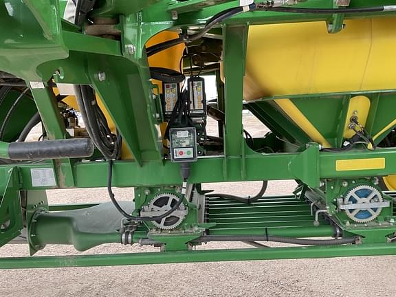 Image of John Deere 1890 equipment image 4