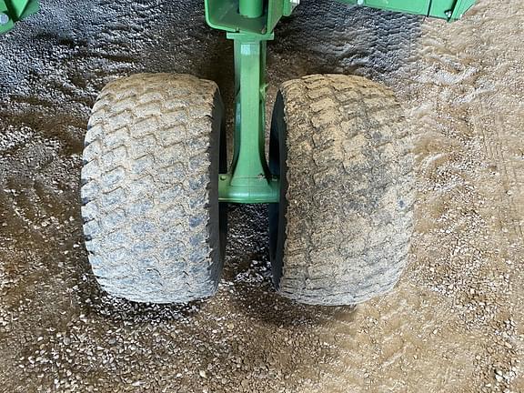 Image of John Deere 1895 equipment image 3