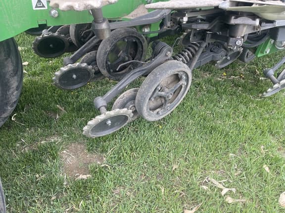 Image of John Deere 1895 equipment image 3