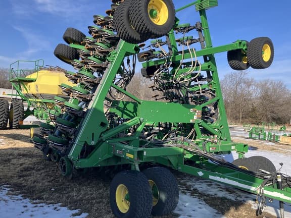 Image of John Deere 1910 equipment image 2