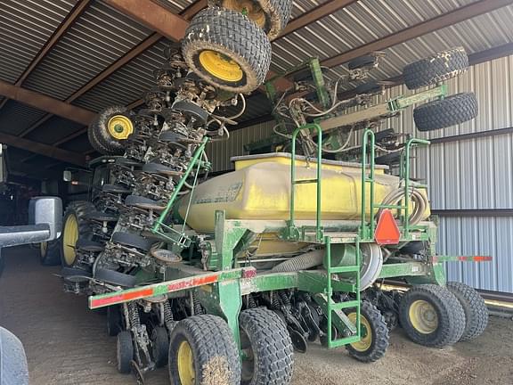 Image of John Deere 1990 Primary image