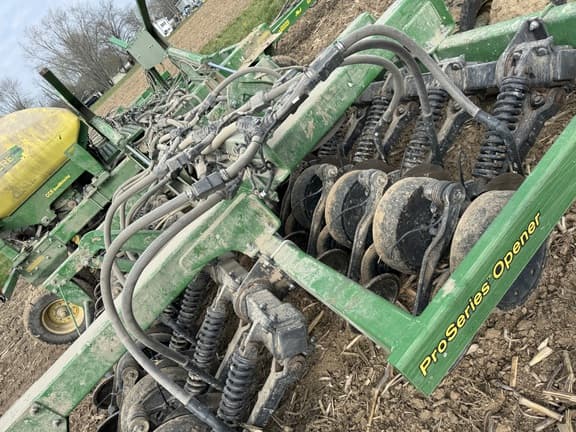 Image of John Deere 1990 equipment image 4