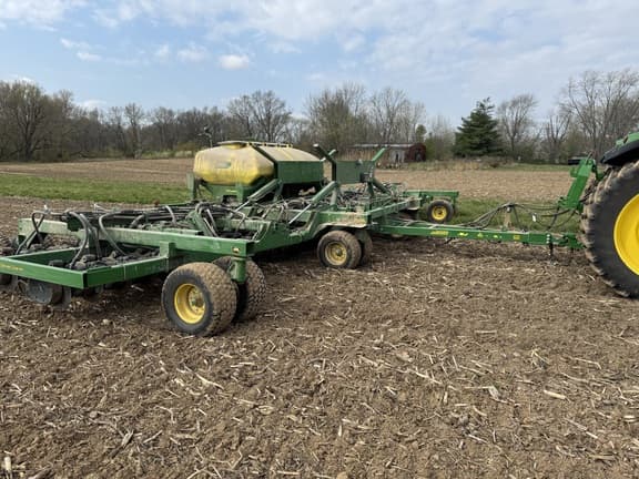 Image of John Deere 1990 Primary image