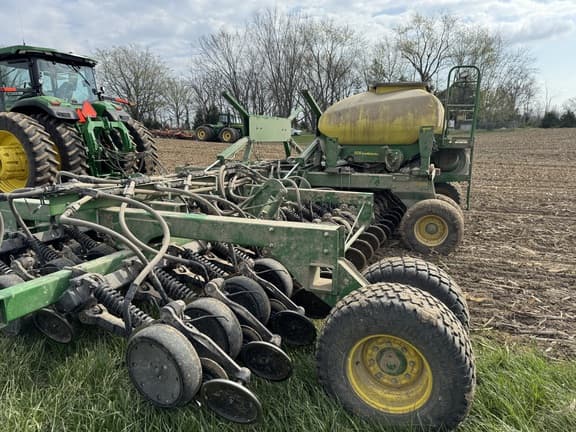 Image of John Deere 1990 equipment image 1