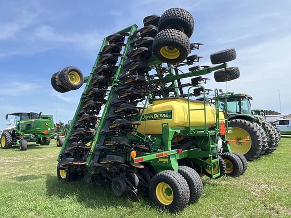 Image of John Deere 1990 equipment image 3