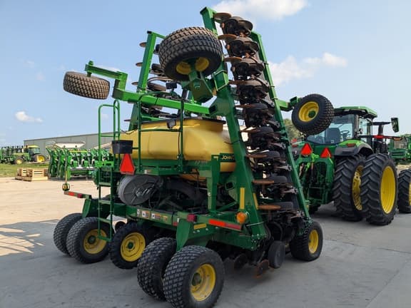 Image of John Deere 1990 equipment image 1
