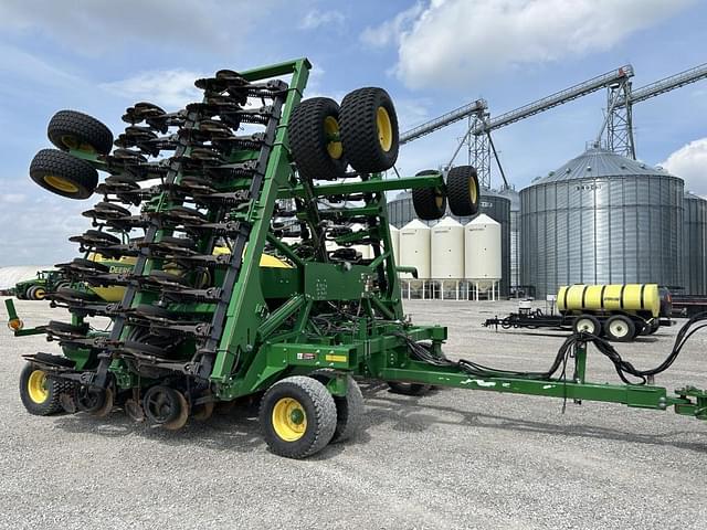 Image of John Deere 1990 equipment image 1