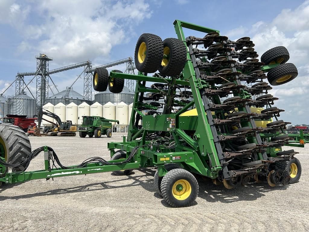 Image of John Deere 1990 Primary image