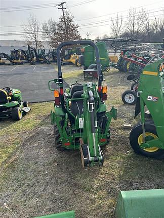 Image of John Deere 2025R equipment image 3