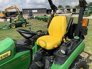 Main image John Deere 2025R 14