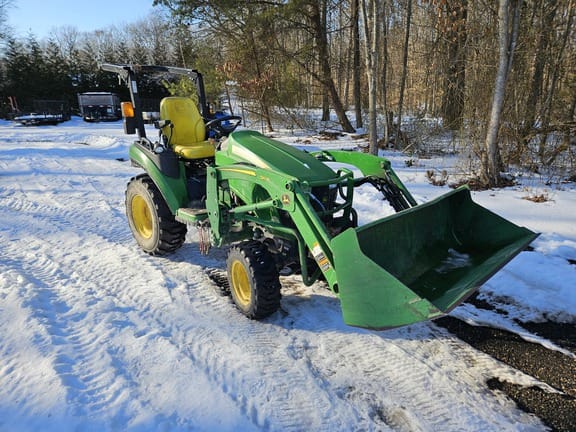 2019 John Deere 2025R Equipment Image0