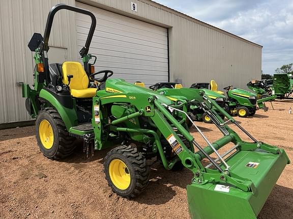 Image of John Deere 2025R equipment image 3