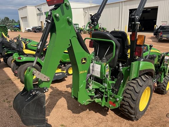 Image of John Deere 2025R equipment image 4