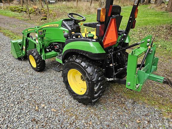 Image of John Deere 2025R equipment image 1