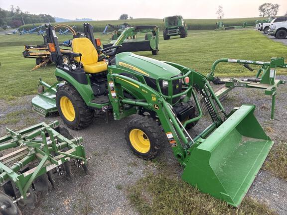 Image of John Deere 2025R equipment image 4