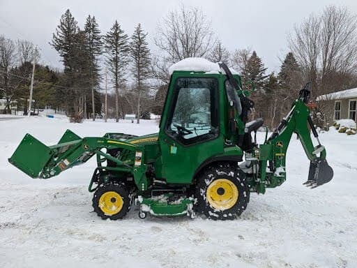 Image of John Deere 2025R Primary image